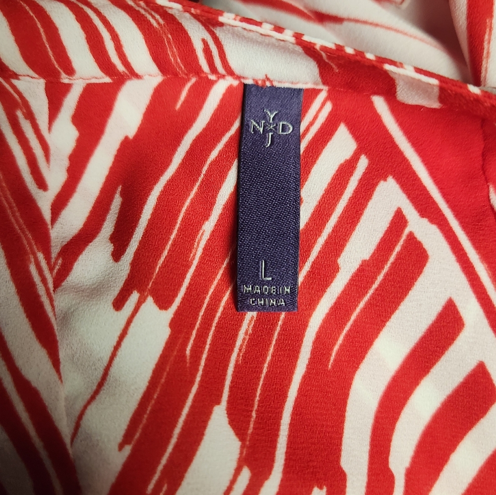 NYDJ Red and White Women's Top - Picture 5 of 7